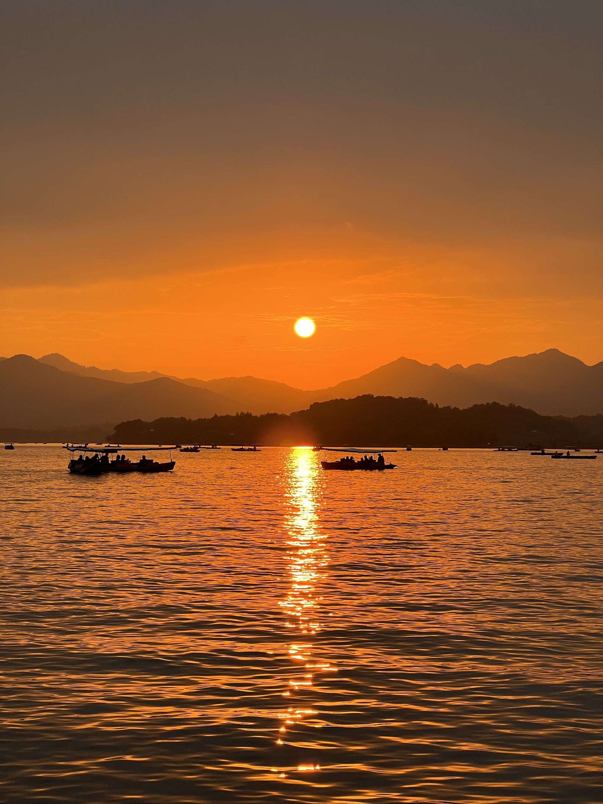 QQ